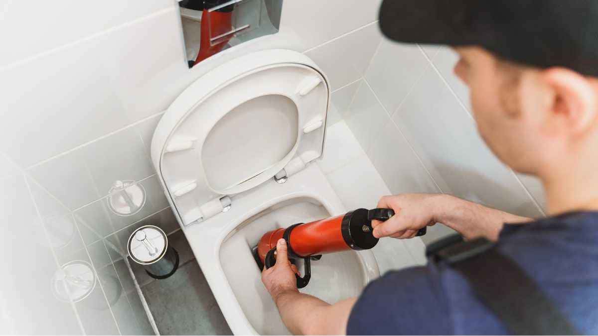 10 Dicas Infalíveis para Desentupir seu Vaso Sanitário Rapidamente