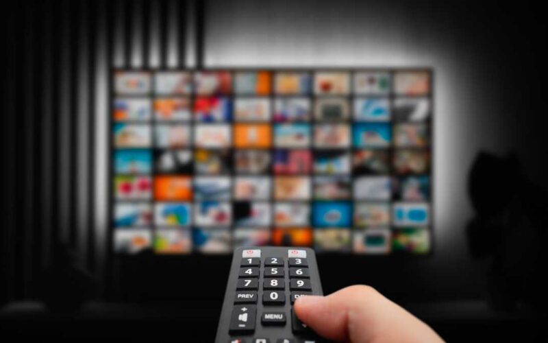 Serviços de streaming: benefícios comparados a outras mídias