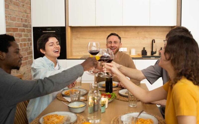 Criando o espaço perfeito para receber amigos em casa com conforto